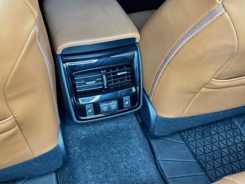 Used 2019 Toyota Avalon Limited w/ Advanced Safety Package FWD image 28