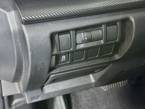 Used 2019 Subaru Crosstrek 2.0i Premium AWD/4WD image 10