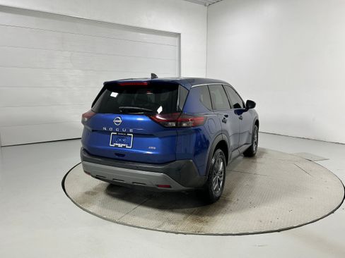 Used 2022 Nissan Rogue S AWD/4WD image 32