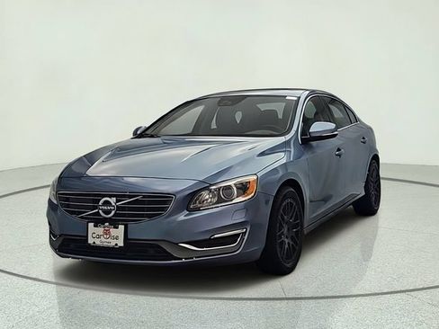 Used 2017 Volvo S60 T5 Inscription Platinum FWD image 2