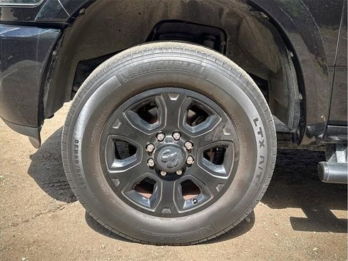 Used 2017 RAM 2500 Lone Star w/ Black Appearance Group image 3