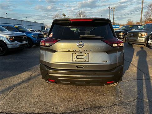Used 2021 Nissan Rogue S image 5