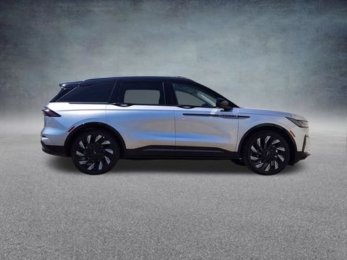 New 2026 Lincoln Nautilus Reserve AWD/4WD image 8