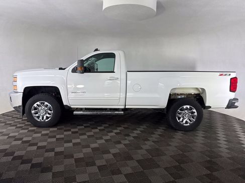 Used 2015 Chevrolet Silverado 3500 LT w/ LT Convenience Package AWD/4WD image 5