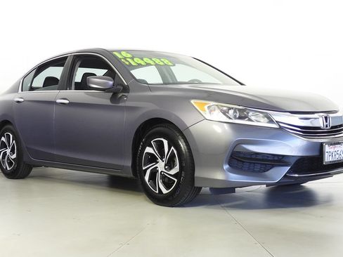 Used 2016 Honda Accord LX image 4