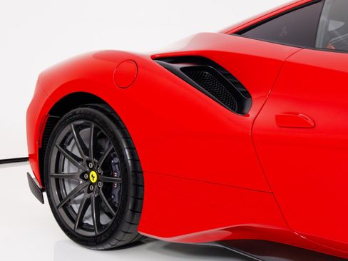 Used 2019 Ferrari 488 Pista image 62