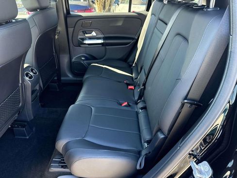 Used 2025 Mercedes-Benz GLB 250 image 7