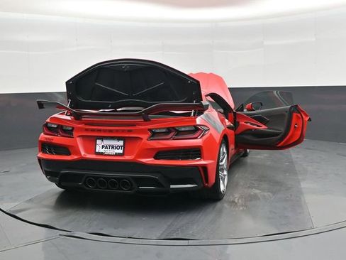 Used 2024 Chevrolet Corvette Z06 w/ Z07 Performance Package image 49