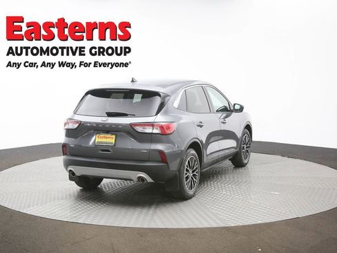 Used 2022 Ford Escape SE w/ Cold Weather Package FWD image 37