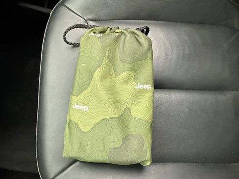 Used 2023 Jeep Grand Cherokee L Limited image 43