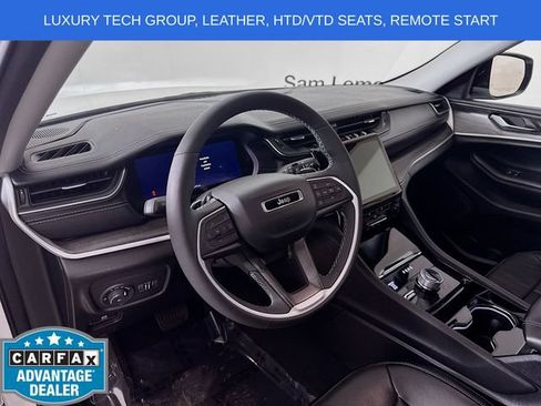 Used 2023 Jeep Grand Cherokee Limited w/ Luxury Tech Group II AWD/4WD image 9
