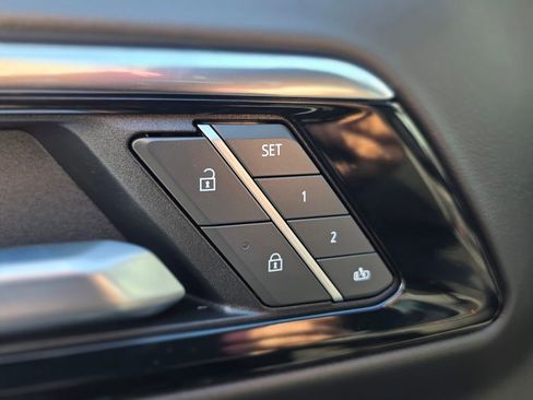 Used 2025 Chevrolet Tahoe LT AWD/4WD image 25