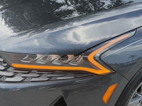 Certified 2023 Kia K5 LXS FWD image 9