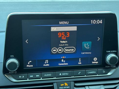 Used 2022 Nissan Altima 2.5 SV FWD image 18