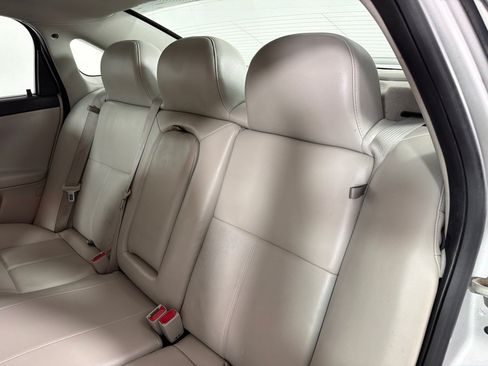 Used 2011 Chevrolet Impala LT w/ Luxury Edition Package FWD image 19
