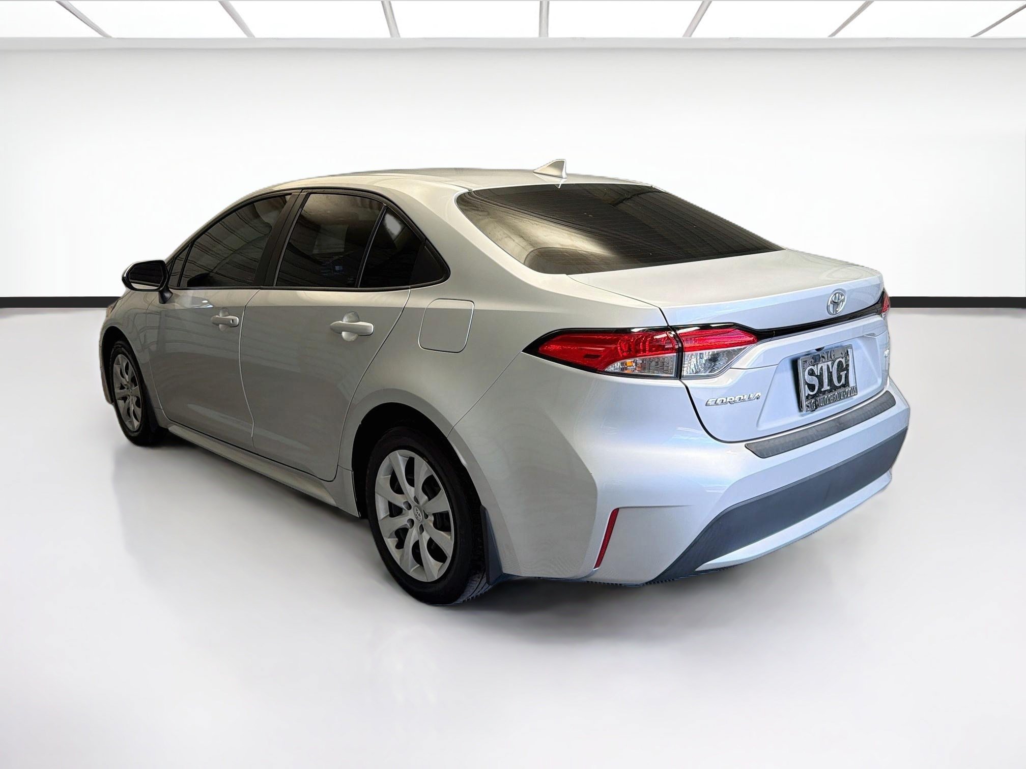 Used 2022 Toyota Corolla LE FWD image 6