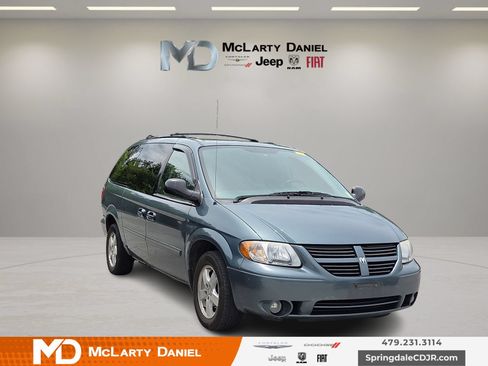 Used 2007 Dodge Grand Caravan SXT FWD image 1