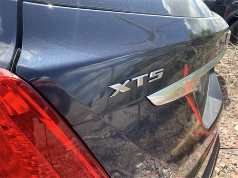 Used 2019 Cadillac XT5 FWD image 4
