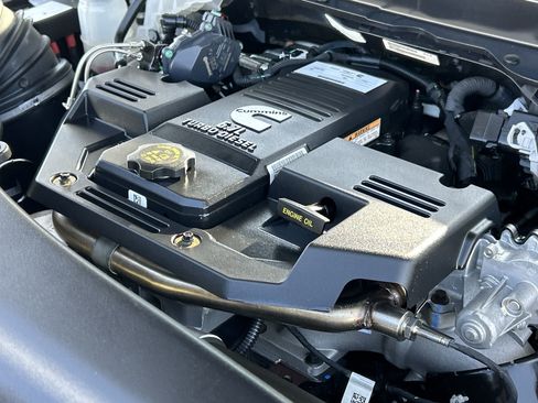 Used 2023 RAM 2500 Big Horn w/ Level 1 Equipment Group image 29