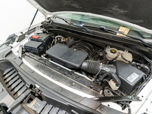 Used 2021 Chevrolet Tahoe RST w/ Luxury Package image 35