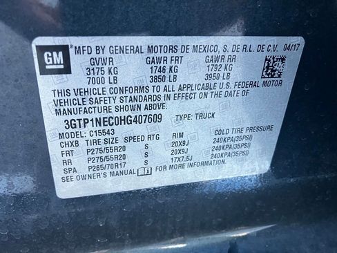 Used 2017 GMC Sierra 1500 SLT w/ SLT Premium Package image 28