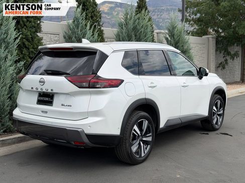 Used 2026 Nissan Rogue SL AWD/4WD image 6