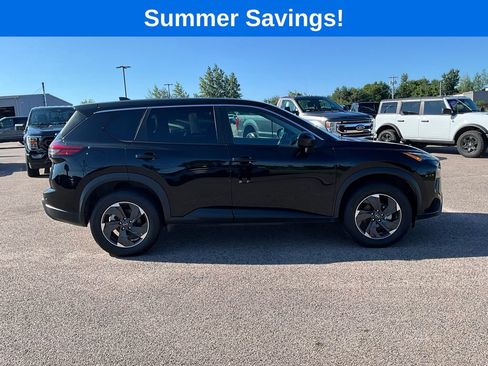 Used 2025 Nissan Rogue SV AWD/4WD image 8