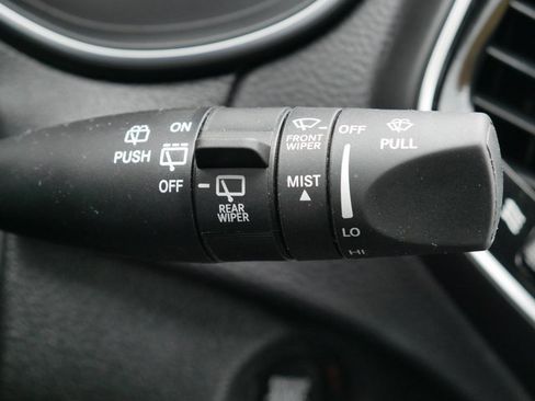 Used 2022 Jeep Cherokee Limited image 26