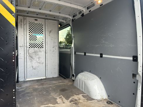 Used 2022 Mercedes-Benz Sprinter 2500 image 17