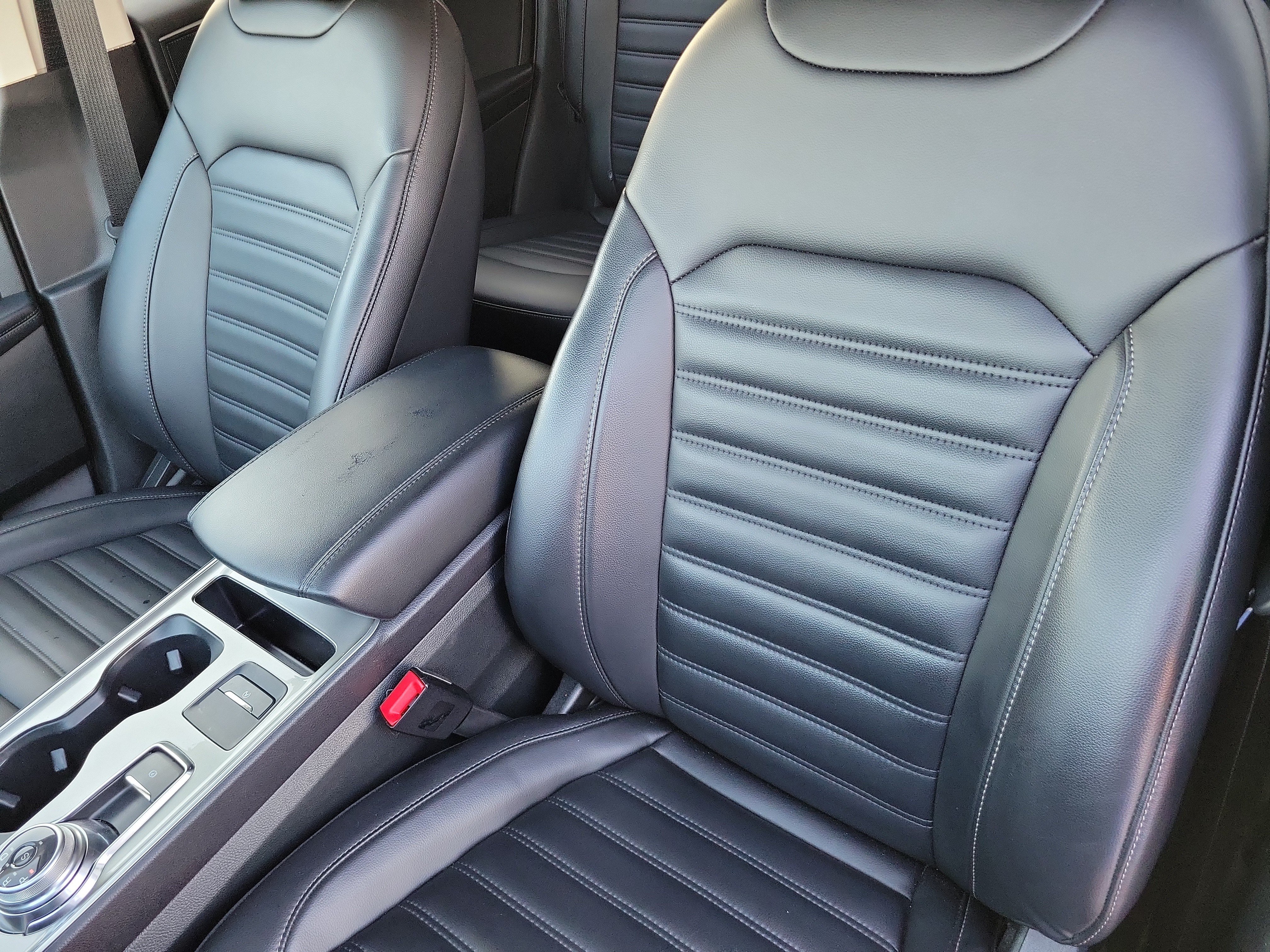 Used 2024 Ford Edge SEL w/ Convenience Package AWD/4WD image 11