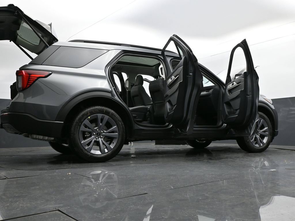 New 2026 Ford Explorer Active w/ Active Comfort Package AWD/4WD image 38