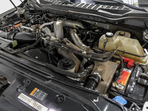 Used 2021 Ford F350 XLT w/ XLT Premium Package image 54