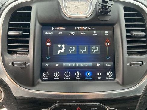 Used 2019 Chrysler 300 Touring w/ Sport Appearance Package image 25