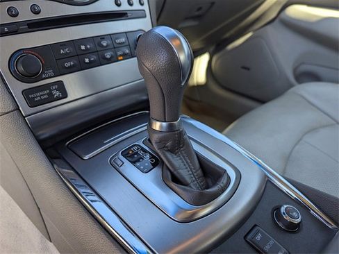 Used 2010 INFINITI G37 X w/ Premium Pkg image 33
