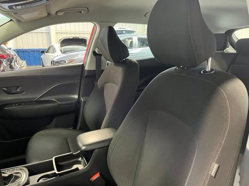 Used 2024 Hyundai Kona SE FWD image 24