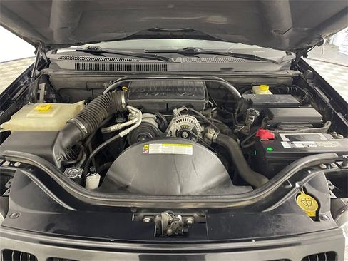 Used 2010 Jeep Grand Cherokee Laredo image 20