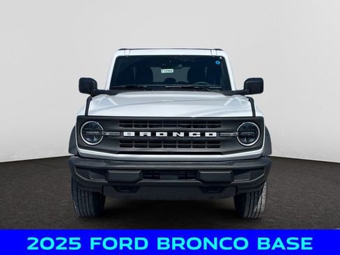 New 2025 Ford Bronco 4-Door image 8