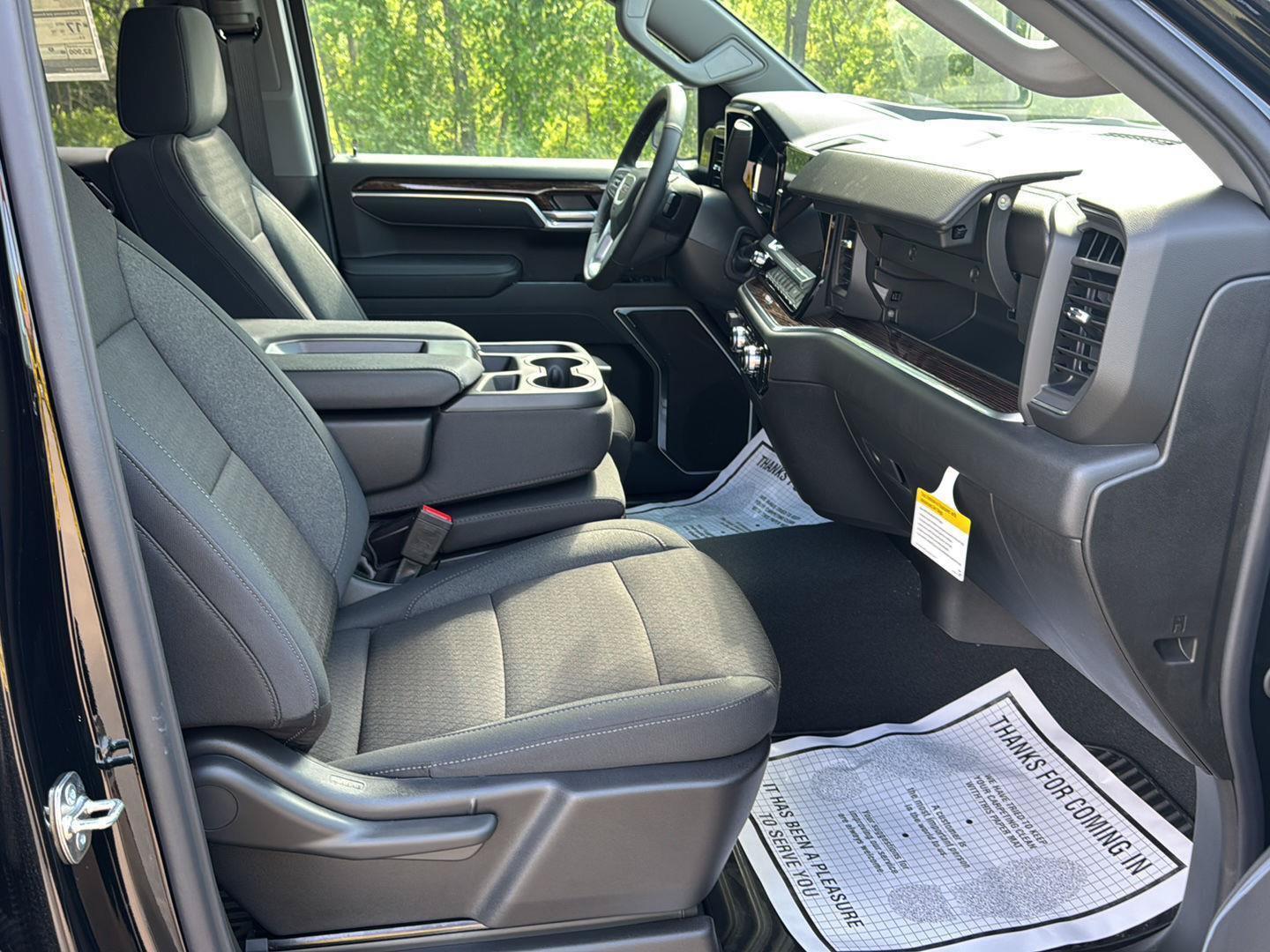 New 2026 GMC Sierra 1500 SLE w/ Preferred Package AWD/4WD image 3