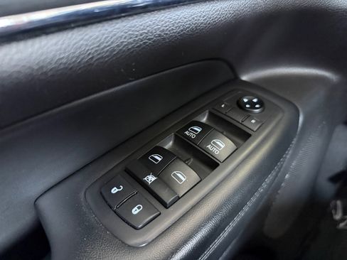 Used 2019 Jeep Grand Cherokee Limited RWD image 20