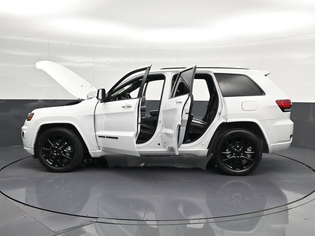 Used 2021 Jeep Grand Cherokee Laredo X RWD image 41