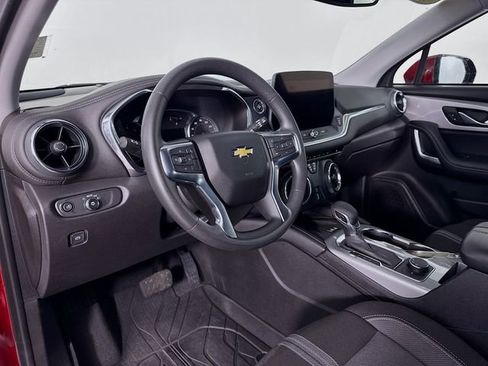 Used 2023 Chevrolet Blazer LT w/ Convenience Package FWD image 9