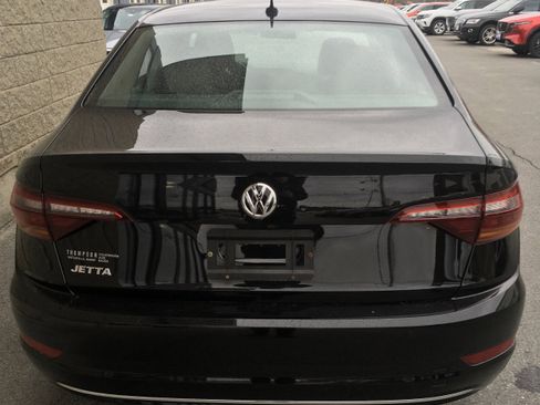 Used 2019 Volkswagen Jetta S FWD image 4