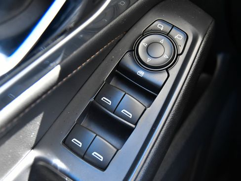 Used 2021 Chevrolet Traverse LS FWD image 30