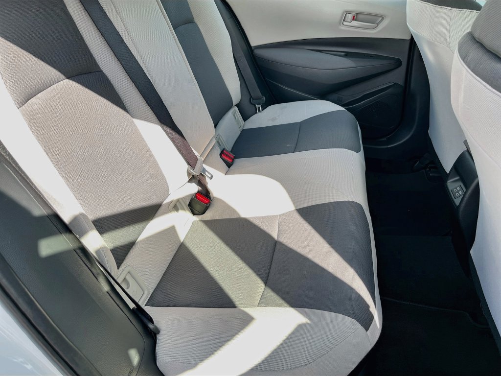Used 2024 Toyota Corolla LE w/ LE Convenience Package FWD image 24