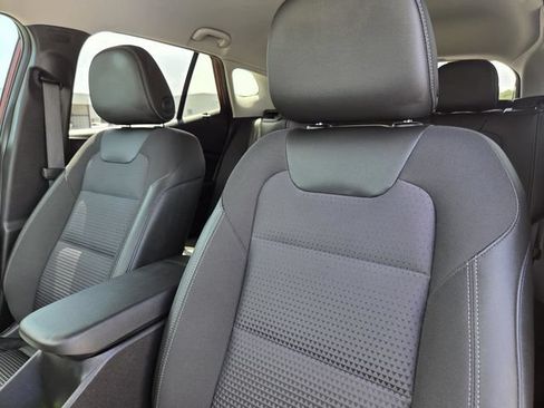Used 2025 Chevrolet Trax LT w/ Driver Confidence Package FWD image 25
