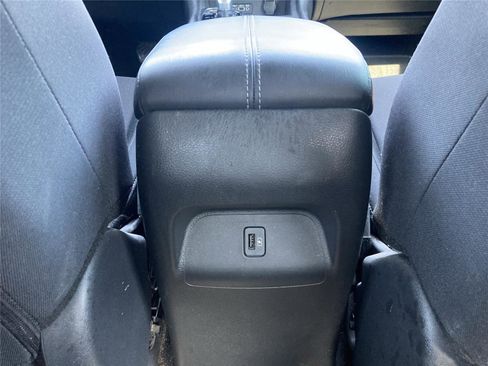 Used 2020 Nissan Sentra SV image 26