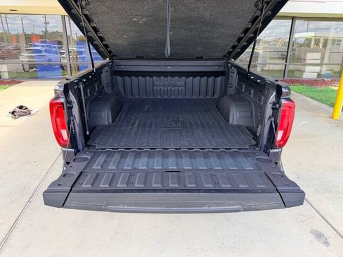 Used 2024 GMC Sierra 1500 SLT w/ SLT Premium Plus Package AWD/4WD image 33