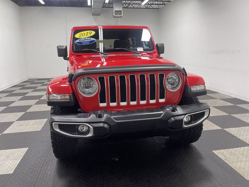 Used 2019 Jeep Wrangler Unlimited Sahara image 7