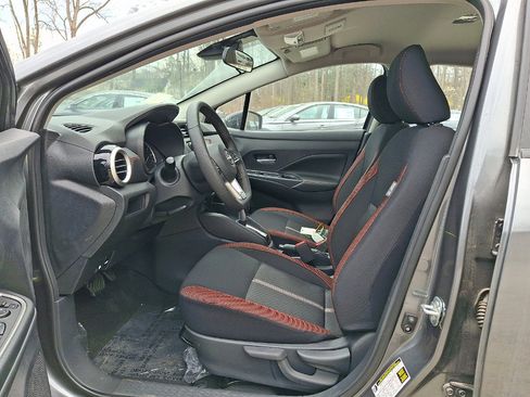 New 2025 Nissan Versa SR FWD image 6