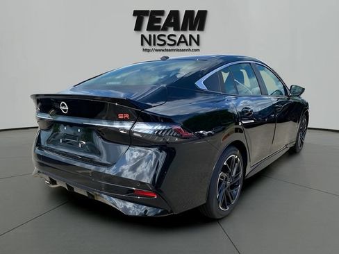 New 2026 Nissan Sentra SR w/ SR Premium Package FWD image 7
